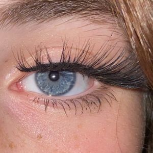 Meet your Posher, Monica